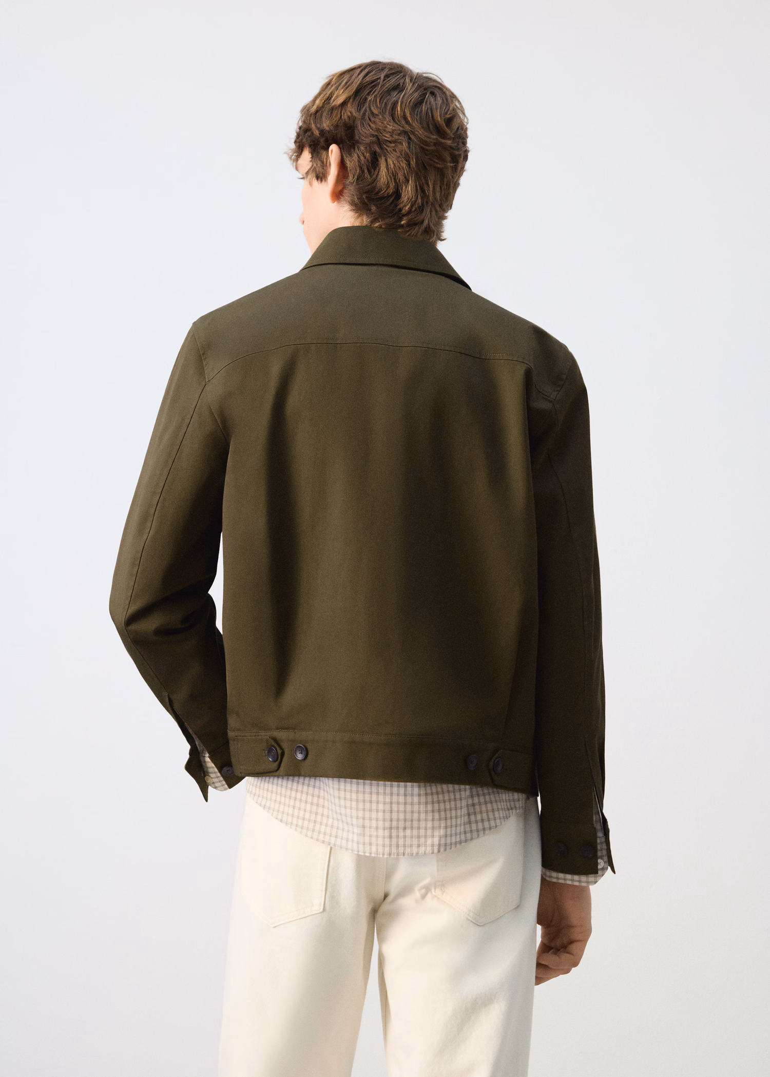 Water-repellent jacket with hidden zip