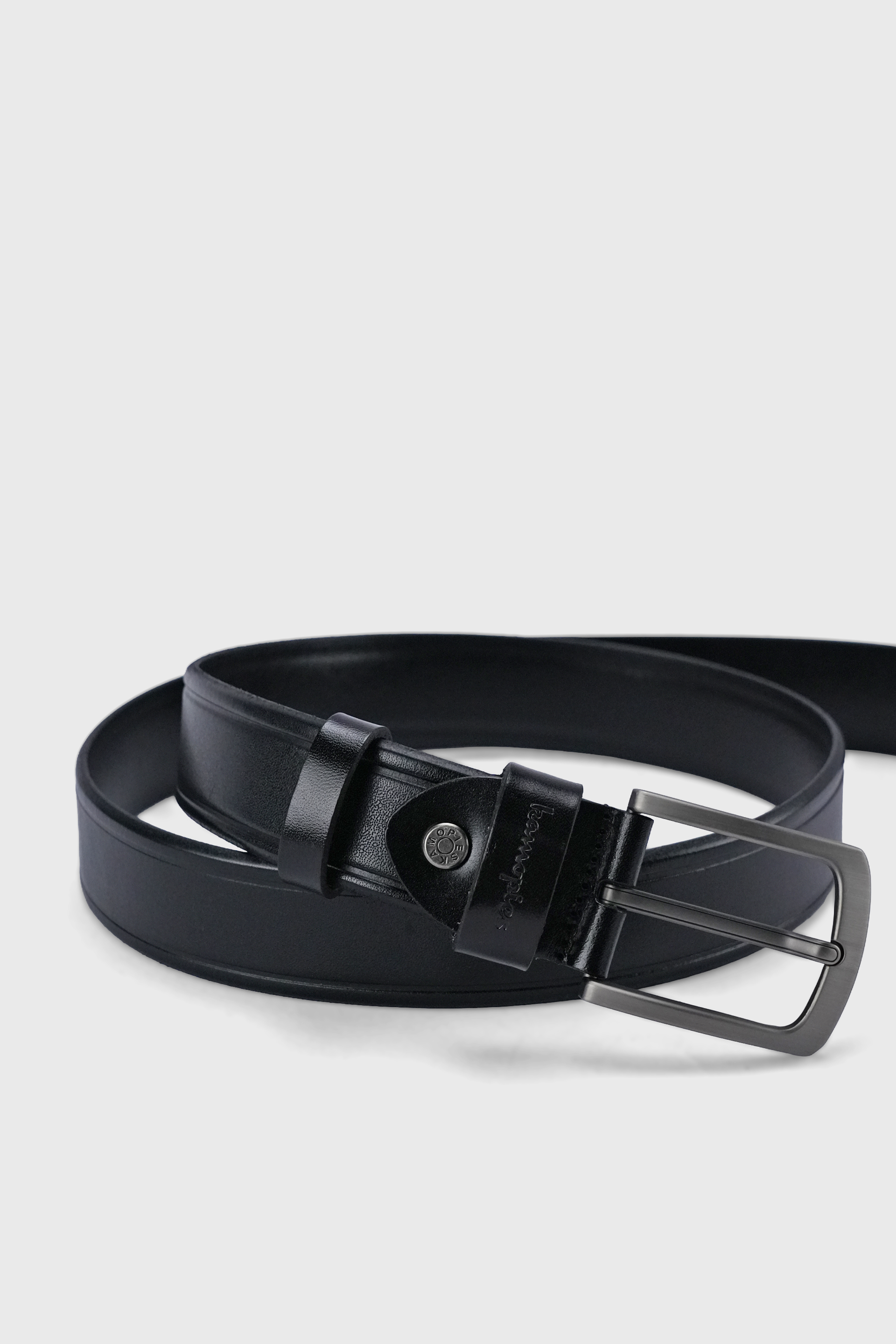 CLEAN BLACK LEATHER BELT