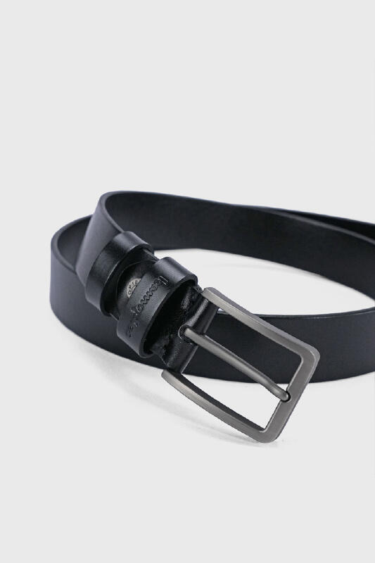 MINIMALIST LEATHER BELT