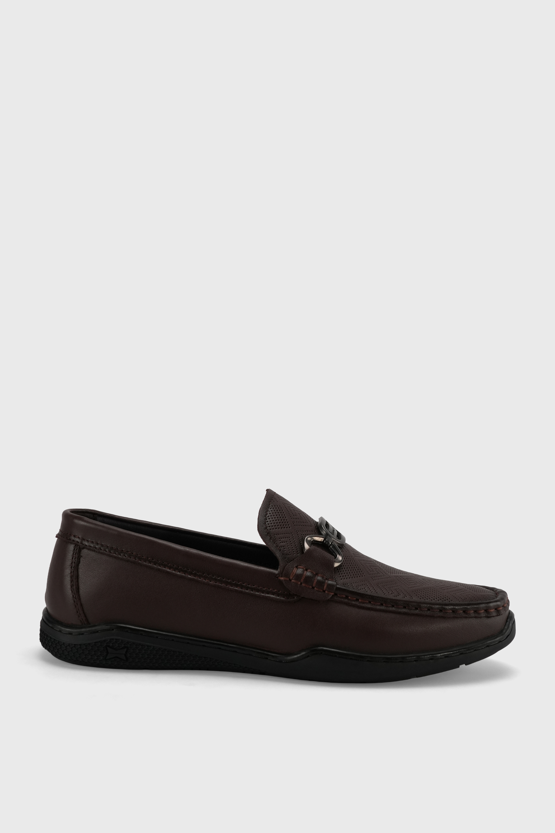 shoes color: DK .Brown; YB UK: 5（257）
