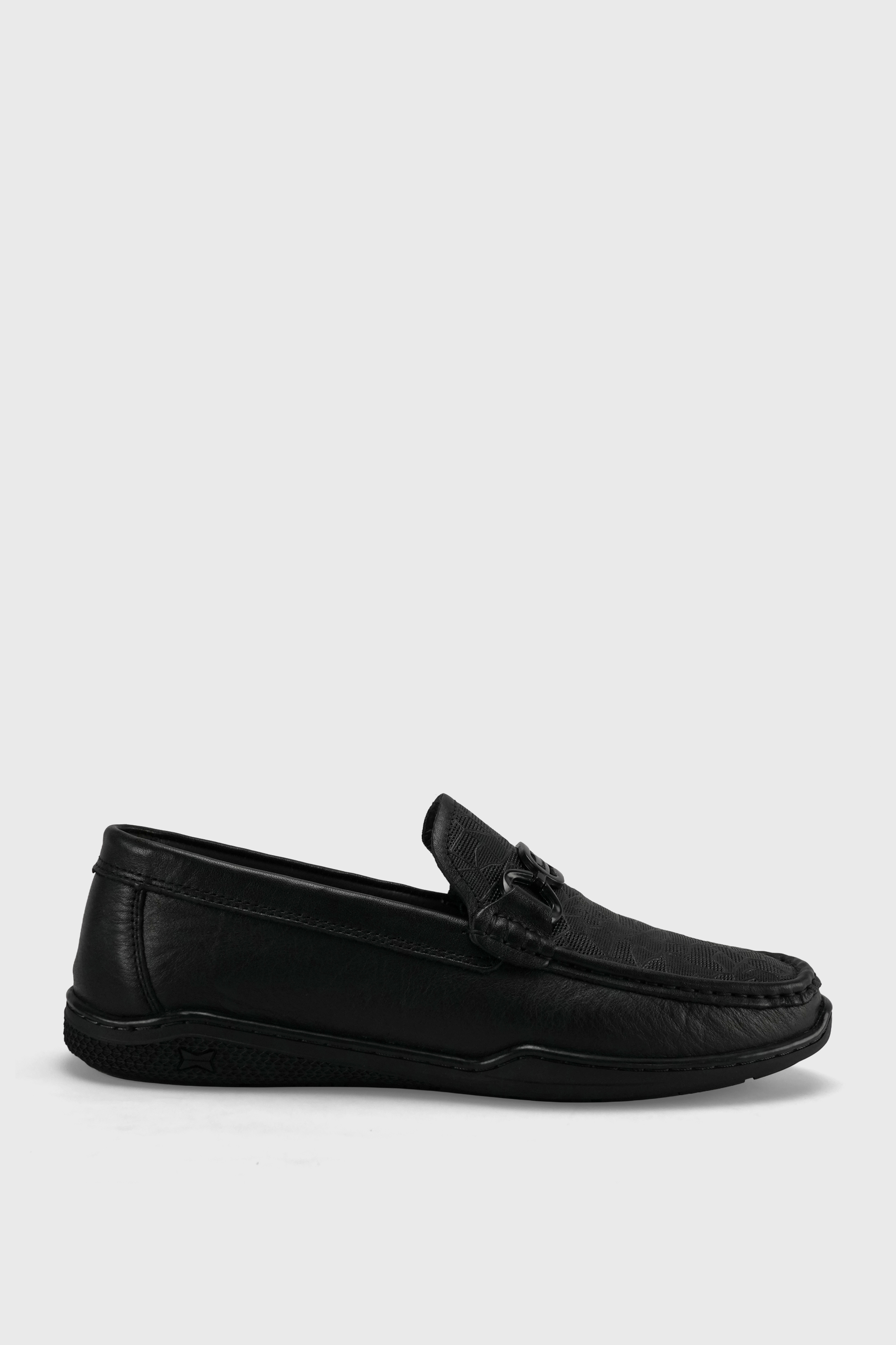 shoes color: Black; YB UK: 5（257）